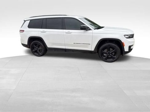 Used 2025 Jeep Grand Cherokee L Limited w/ Luxury Tech Group II AWD/4WD image 5