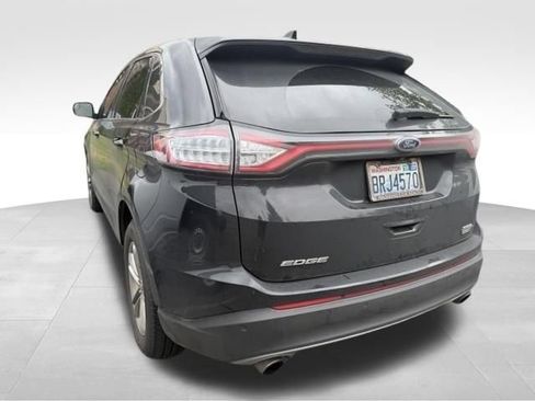Used 2018 Ford Edge SEL w/ Canadian Touring Package AWD/4WD image 4