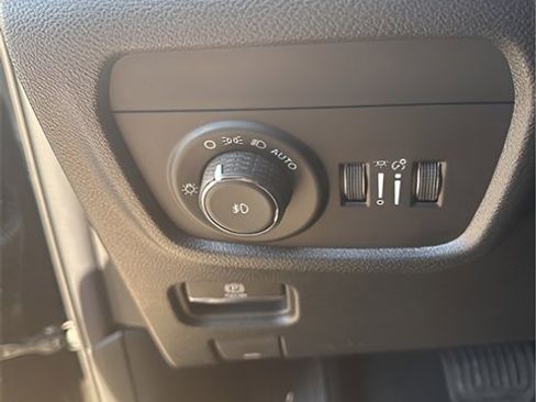 New 2025 Jeep Grand Cherokee Limited image 13