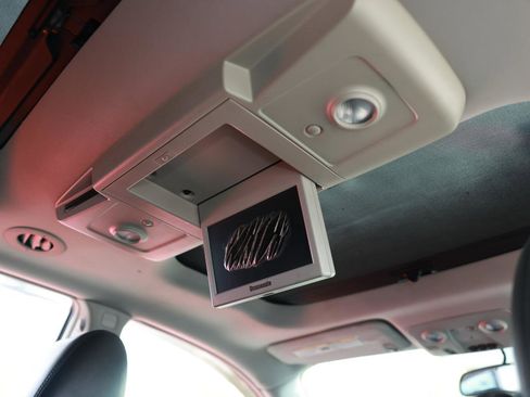 Used 2010 Buick Enclave CXL w/ Trailering Provision Package image 22