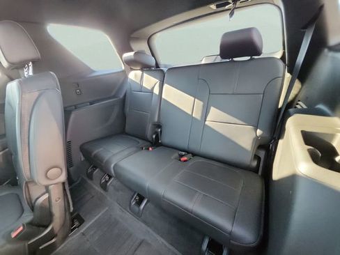 Certified 2023 Chevrolet Traverse RS w/ LPO, Floor Liner Package image 18