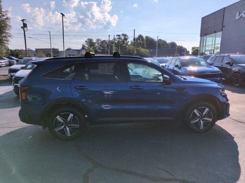 Used 2022 Kia Sorento S w/ Panoramic Sunroof Package FWD image 8