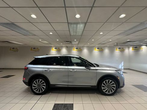 Used 2023 Lincoln Corsair Reserve w/ Equipment Group 201A AWD/4WD image 3