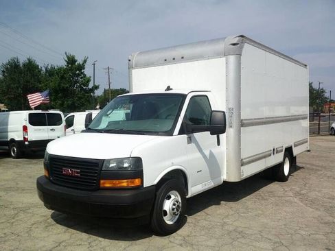 Used 2021 GMC Savana 3500 Extended RWD image 2