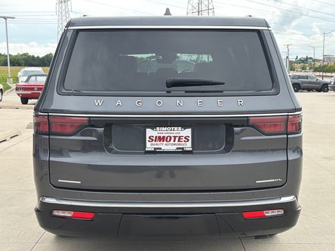 Used 2023 Jeep Wagoneer L Series II AWD/4WD image 7