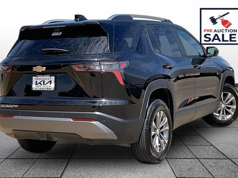 Used 2025 Chevrolet Equinox LT w/ Convenience Package II AWD/4WD image 13