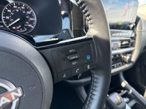 Used 2022 Nissan Pathfinder SL image 27