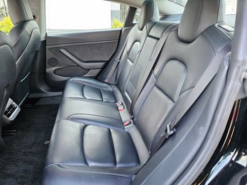 Used 2022 Tesla Model 3 Long Range AWD/4WD image 17