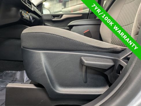 Used 2022 Ford Escape SE image 25