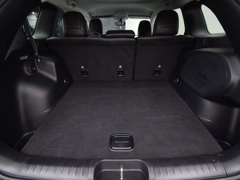 Used 2019 Jeep Cherokee Limited image 30