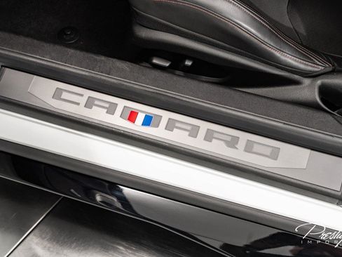 Used 2022 Chevrolet Camaro ZL1 image 32