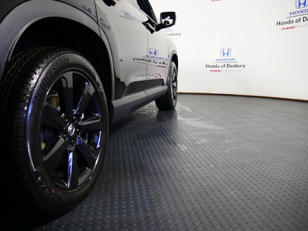 New 2026 Honda Pilot Black Edition image 4