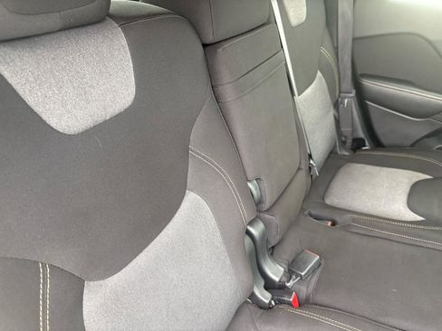 Used 2016 Jeep Cherokee Sport AWD/4WD image 53