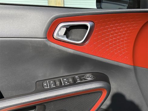 Certified 2022 Kia Soul Turbo image 11