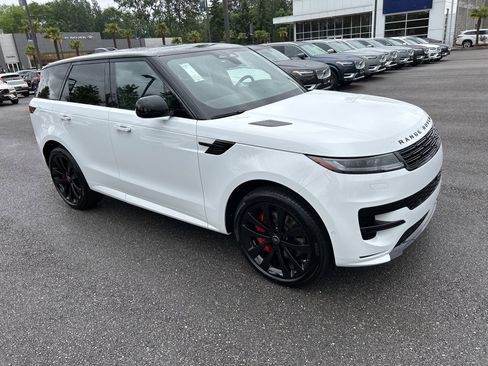 New 2025 Land Rover Range Rover Sport Dynamic SE image 8