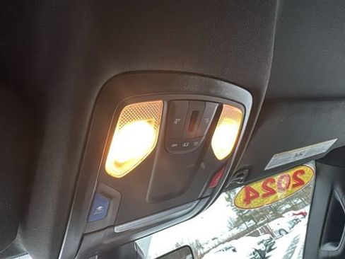 Used 2024 RAM 2500 Big Horn w/ Sport Appearance Package image 26