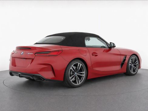 Used 2021 BMW Z4 M40i w/ Driving Assistance Package RWD image 8