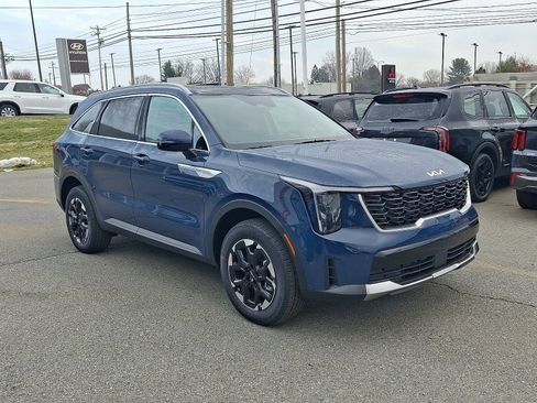 New 2026 Kia Sorento S image 2