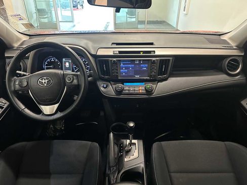 Used 2016 Toyota RAV4 XLE w/ Convenience Package image 7