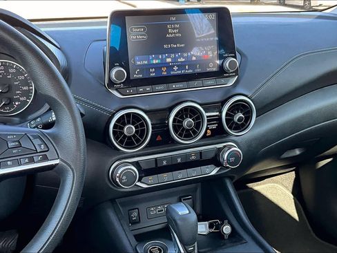 Used 2024 Nissan Sentra SV image 7