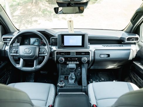 Certified 2026 Toyota Tacoma SR5 AWD/4WD image 12