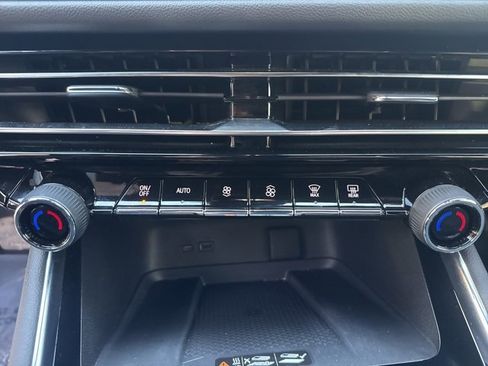 Used 2024 Chevrolet Traverse RS w/ LPO, Floor Liner Package image 23