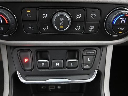 Used 2018 GMC Terrain SLT w/ Preferred Package image 15