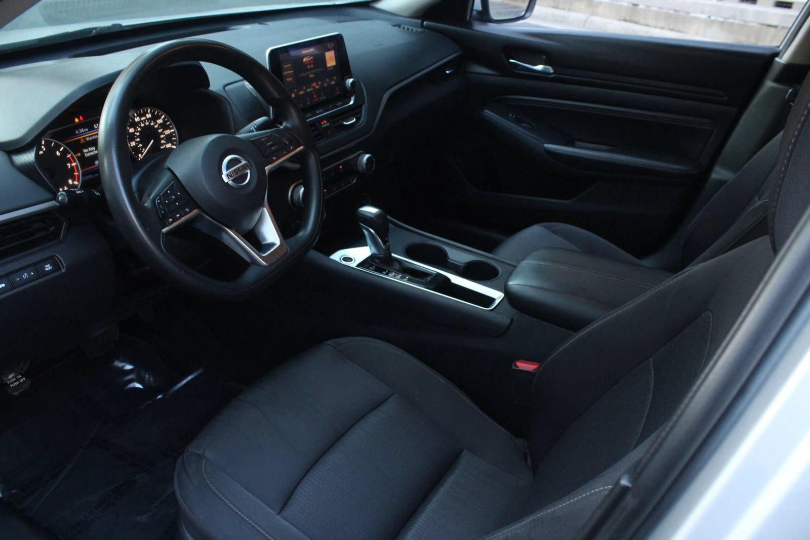 Used 2020 Nissan Altima 2.5 S FWD image 13