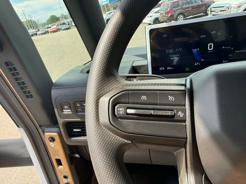 Used 2024 Chevrolet Brightdrop 600 w/ Commercial Equipment Package AWD/4WD image 12