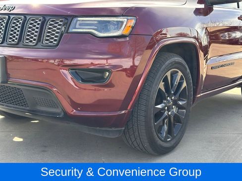 Used 2020 Jeep Grand Cherokee Altitude image 5