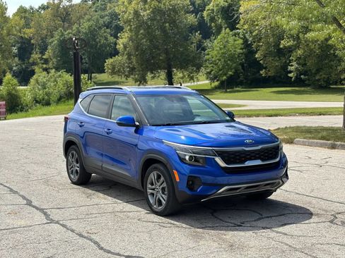 Used 2021 Kia Seltos S FWD image 4