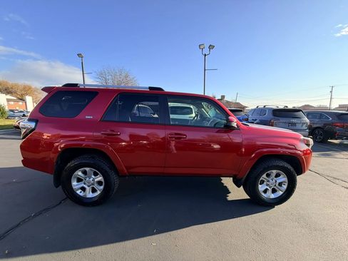 Used 2019 Toyota 4Runner SR5 image 3
