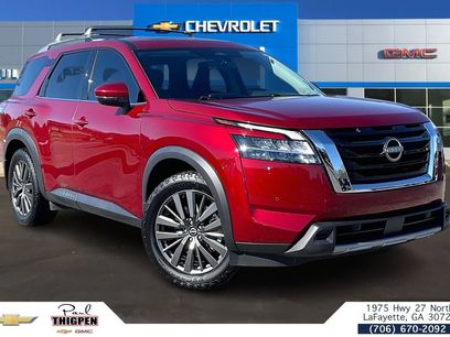 Used 2023 Nissan Pathfinder SL w/ SL Premium Package