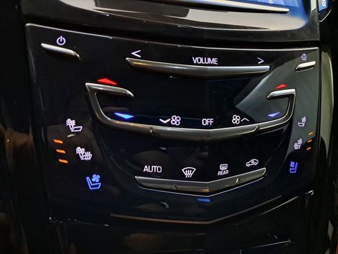 Used 2016 Cadillac Escalade Luxury image 33