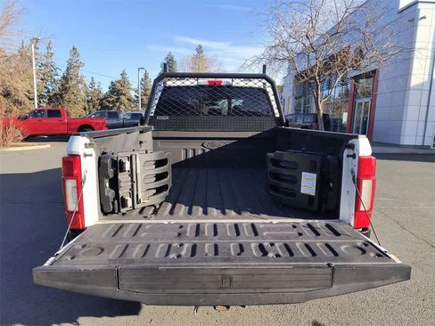 Used 2022 Ford F350 Platinum w/ FX4 Off-Road Package image 23