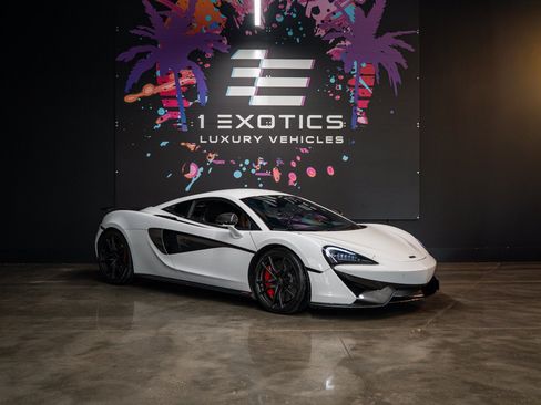 Used 2017 McLaren 570S Coupe RWD image 5
