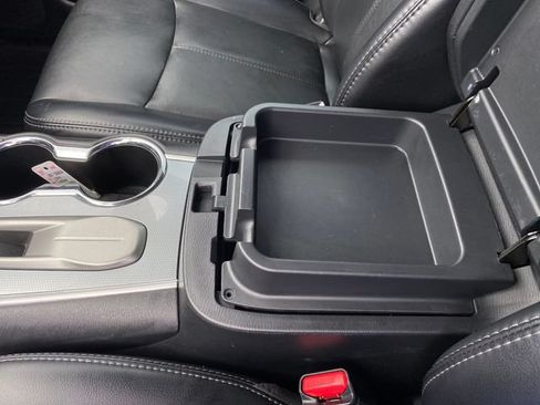Used 2019 Nissan Pathfinder SL FWD image 15