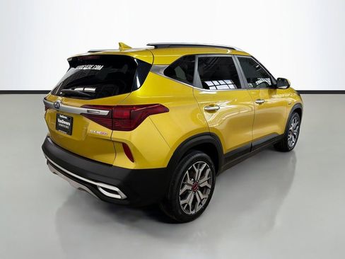 Used 2021 Kia Seltos SX w/ SX Sunroof Package AWD/4WD image 10