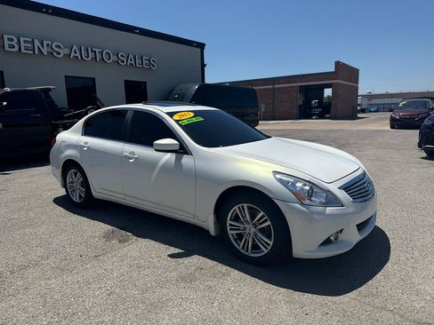 Used 2013 INFINITI G37 x Sedan w/ Premium Pkg AWD/4WD image 4