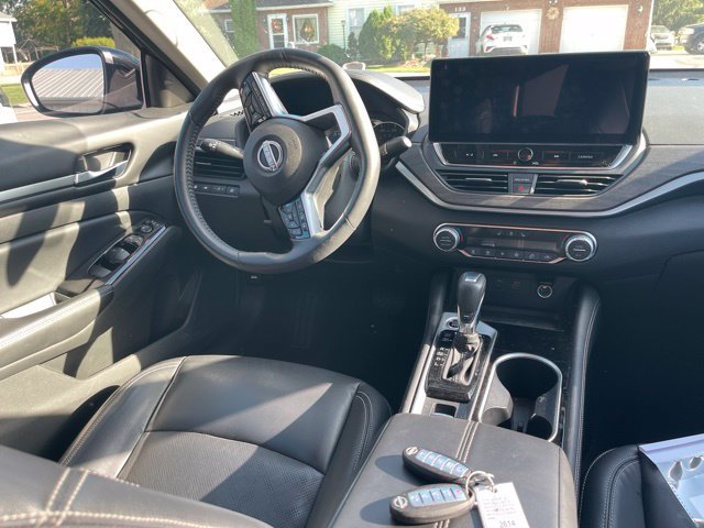 Used 2024 Nissan Altima 2.5 SL FWD image 8