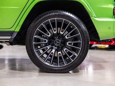 Used 2025 Mercedes-Benz G 63 AMG 4MATIC w/ AMG Carbon Fiber Package image 17