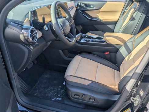 New 2026 Chevrolet Equinox ACTIV w/ Convenience Package III AWD/4WD image 4