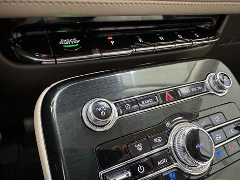 Used 2022 Lincoln Nautilus Reserve w/ Equipment Group 202A image 47