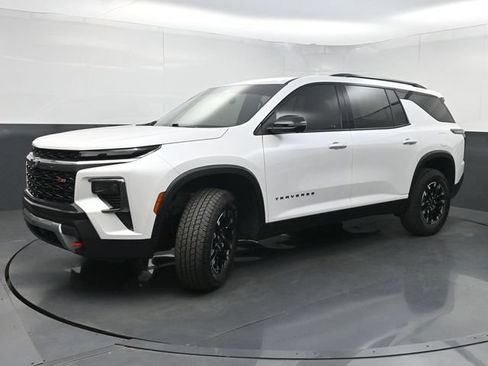Used 2024 Chevrolet Traverse Z71 w/ LPO, Floor Liner Package AWD/4WD image 5
