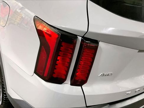 Used 2022 Kia Sorento S image 28