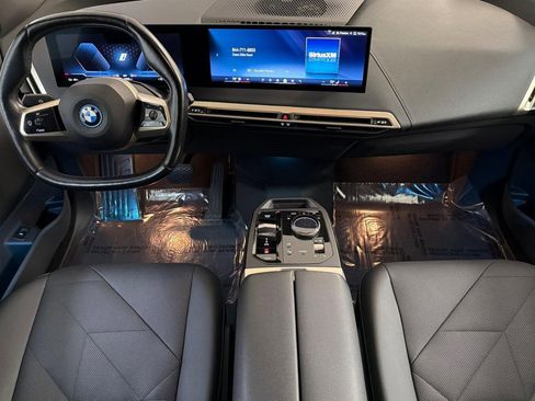 Used 2024 BMW iX xDrive50 w/ Sport Package AWD/4WD image 15