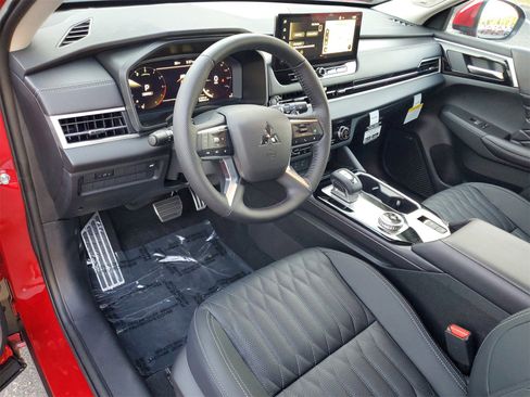 New 2025 Mitsubishi Outlander SEL image 6