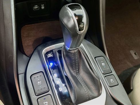Used 2018 Hyundai Santa Fe Limited AWD/4WD image 25