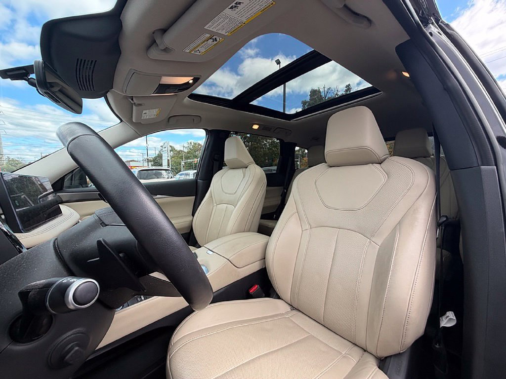 Certified 2023 INFINITI QX60 Luxe w/ Cargo Package AWD/4WD image 19