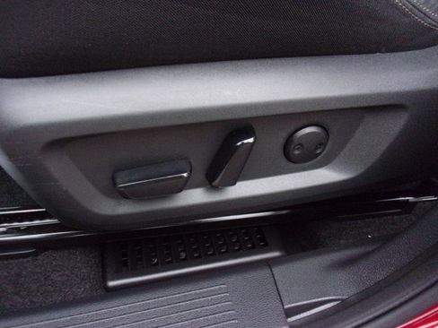 Used 2023 Nissan Rogue SV AWD/4WD image 14